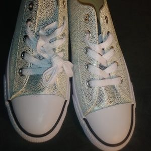 Airwalk Cream Iridescent Legacee Women's 9 Sneaker